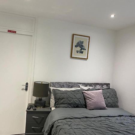 Luxurious 2-Bed Apartment In Woolwich Londres Extérieur photo