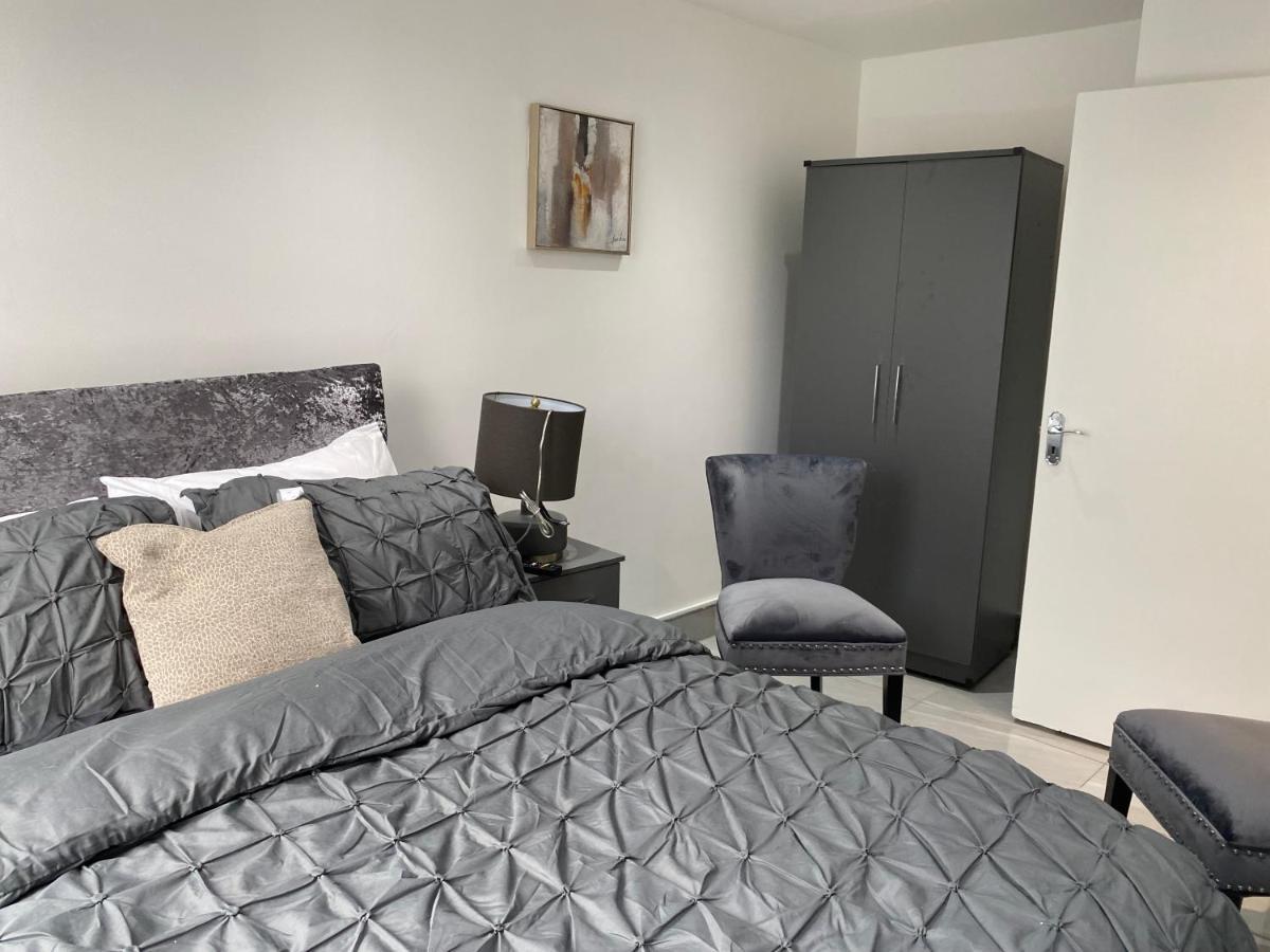 Luxurious 2-Bed Apartment In Woolwich Londres Extérieur photo